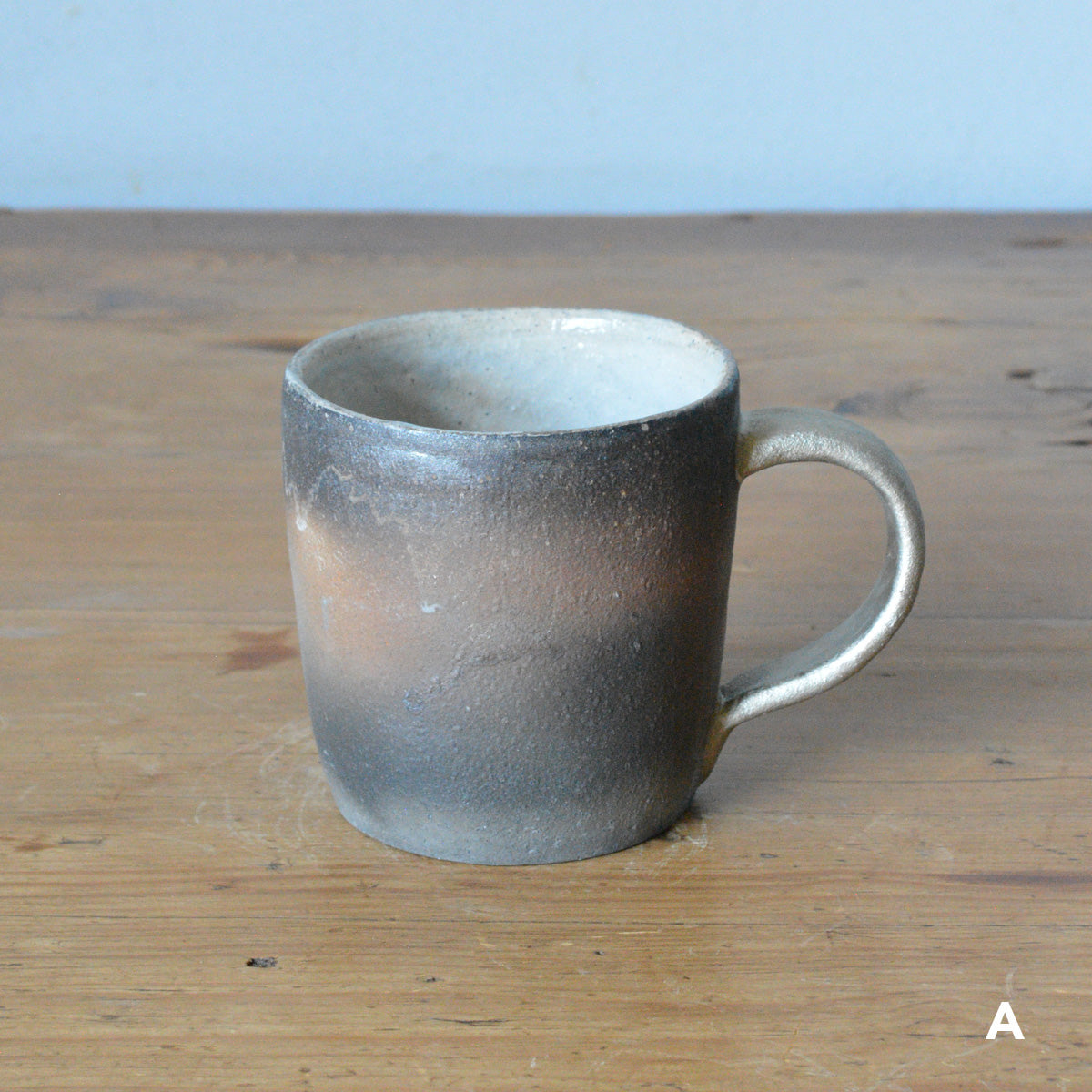 鈴木隆 mug 炭化錫彩