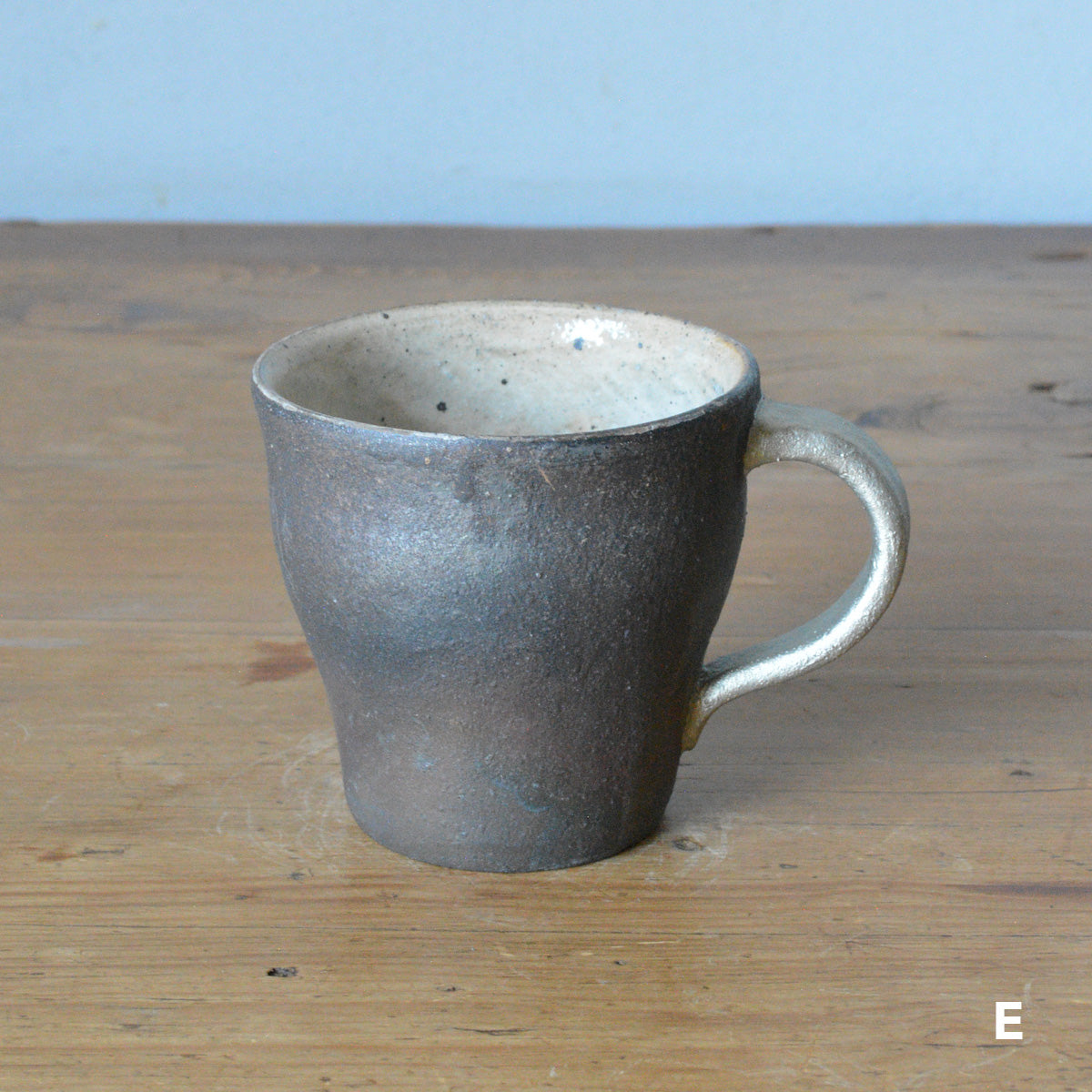 鈴木隆 mug 炭化錫彩