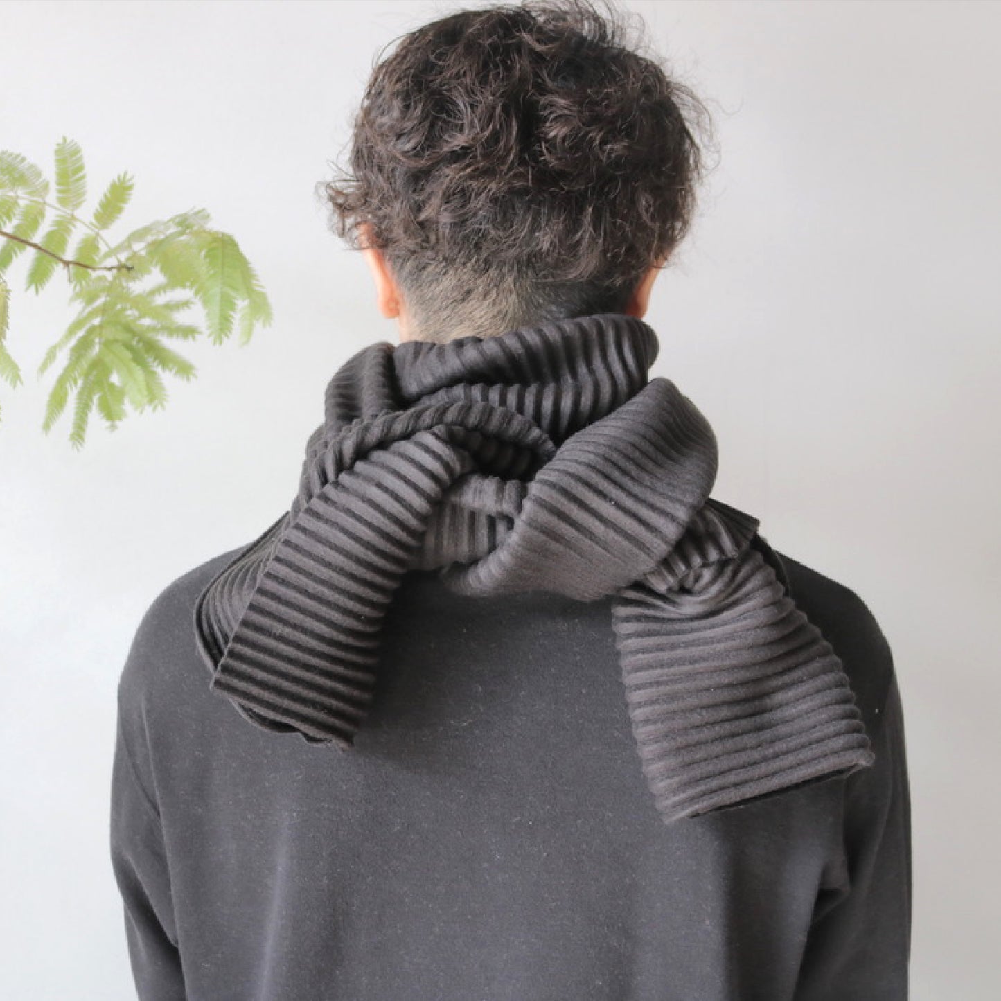 Pleece Long scarf