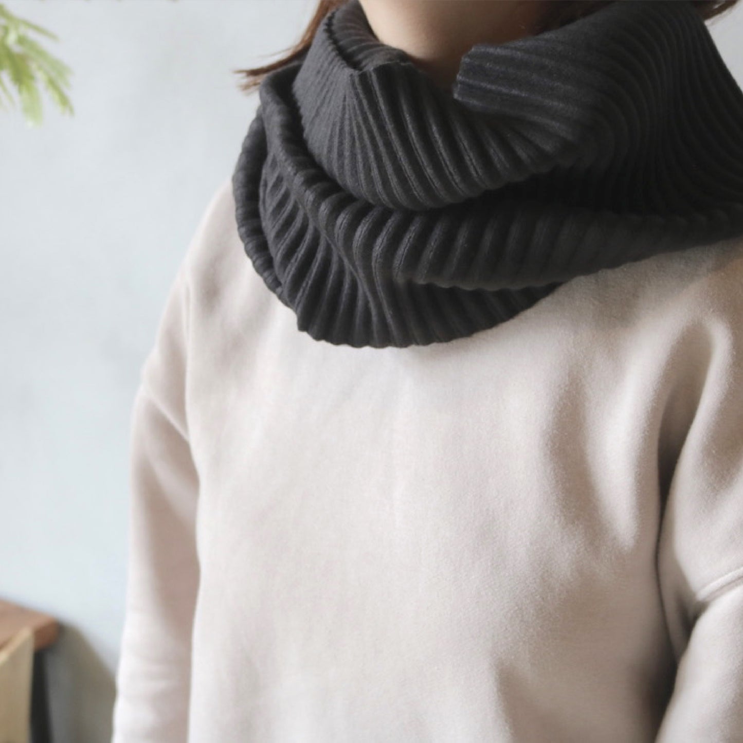 Pleece Long scarf