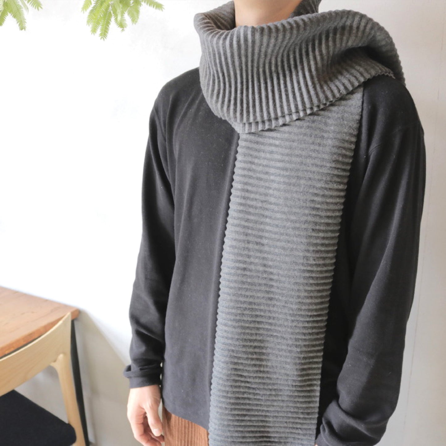 Pleece Long scarf