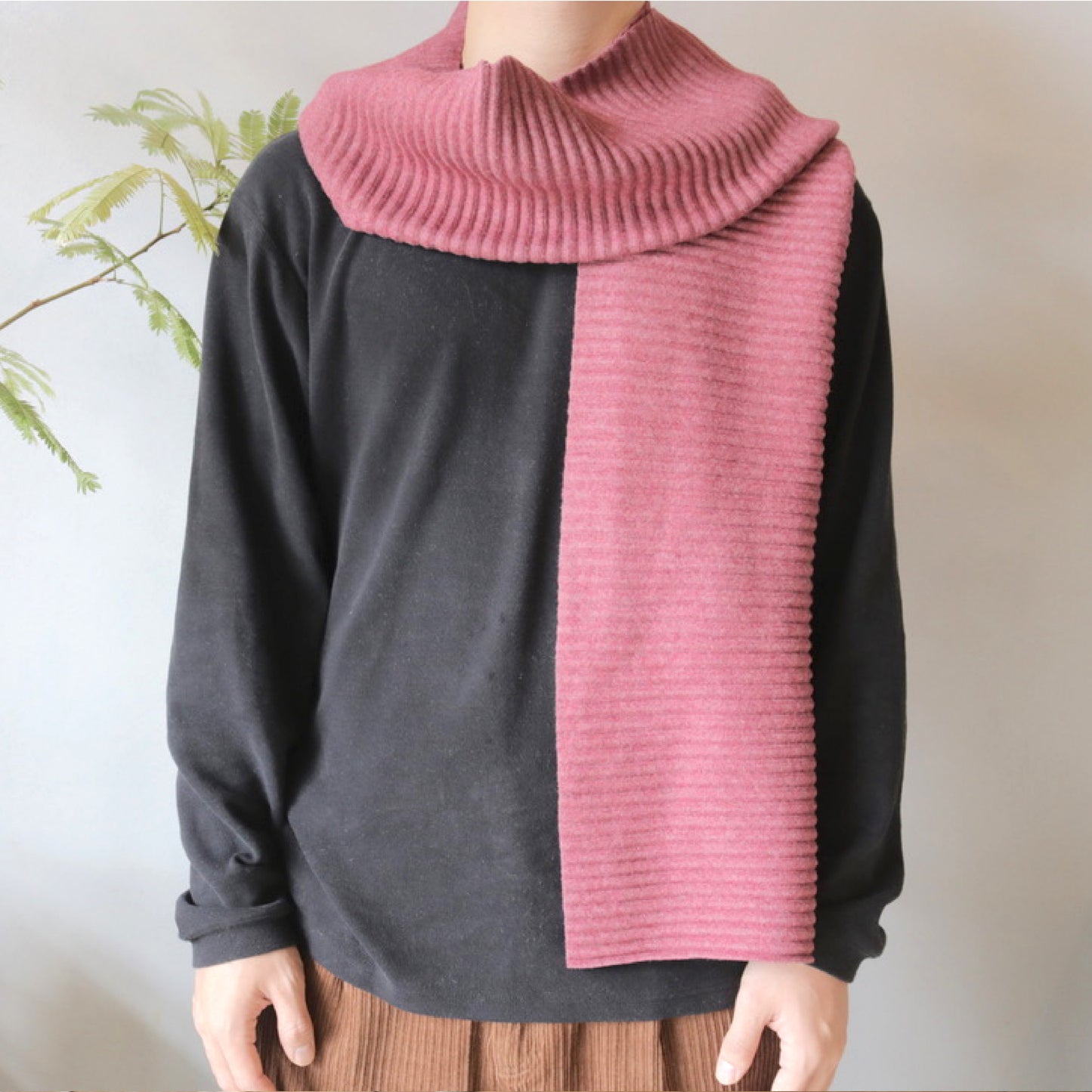 Pleece Long scarf