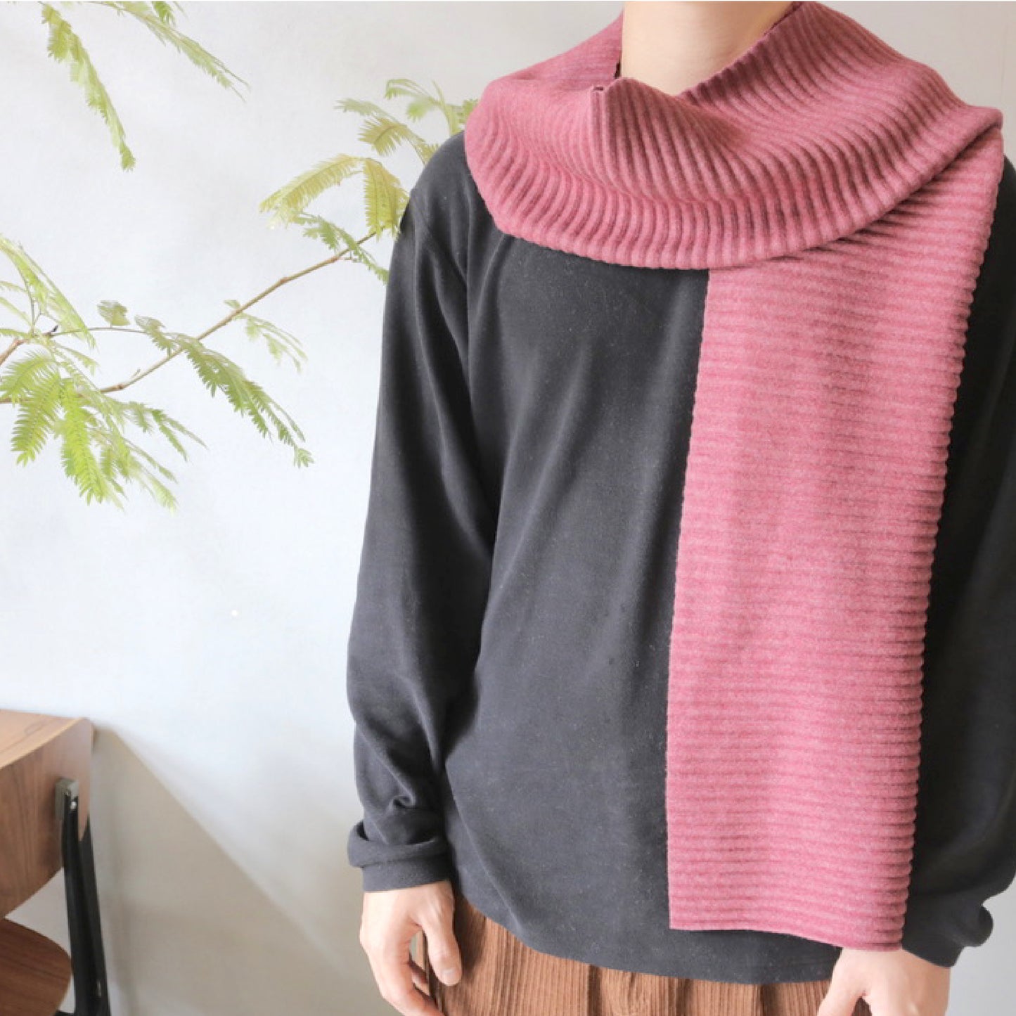 Pleece Long scarf