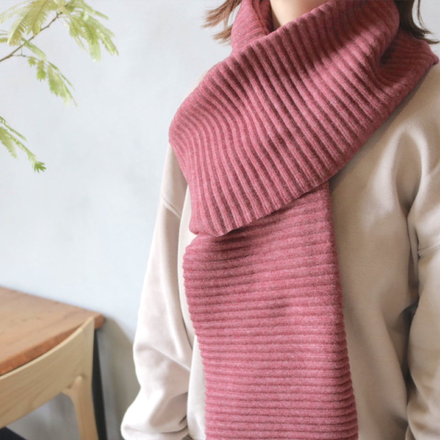 Pleece Long scarf