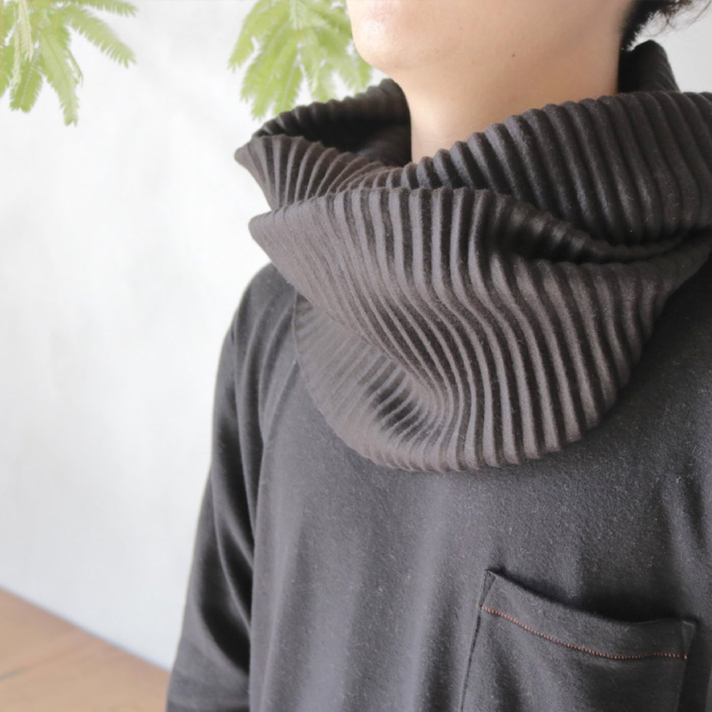 Pleece Long scarf