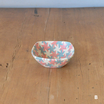 irodori窯 / 角小鉢