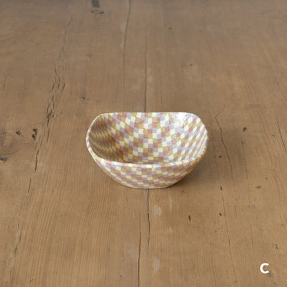 irodori窯 / 角小鉢